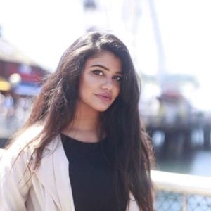 Meet your Posher, Fatima